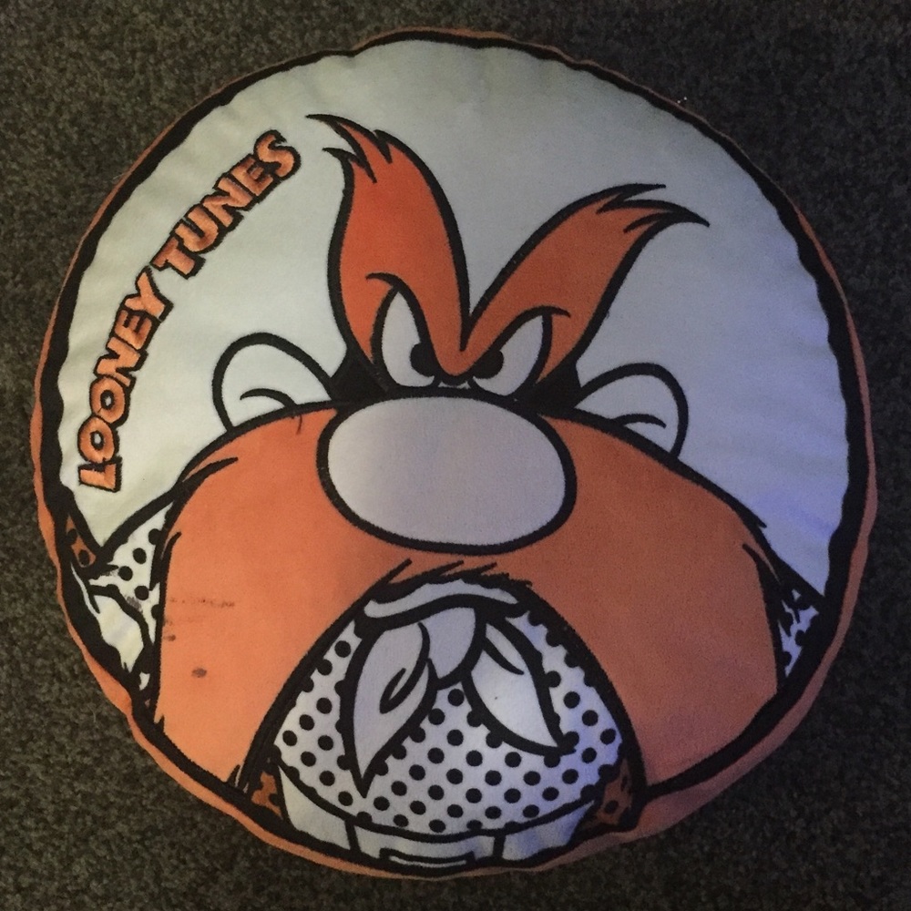 Vintage looking Yosemite Sam throw pillow (Flawed)